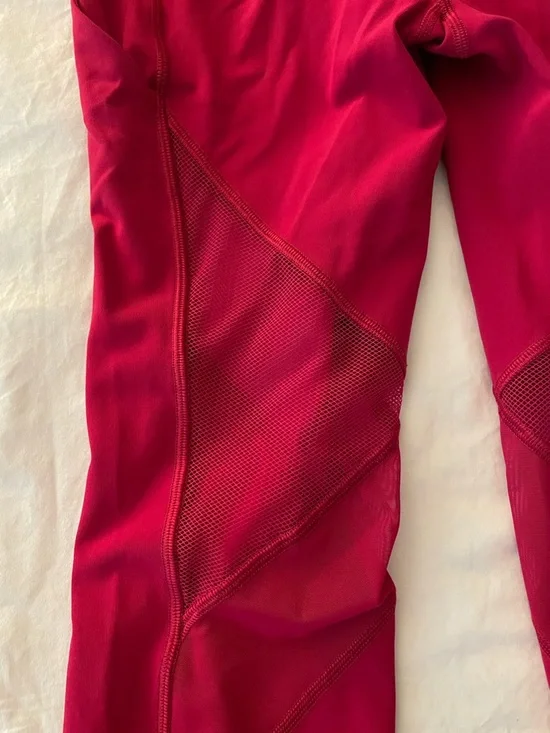 Lululemon magenta full length tights with mesh details size 4 - Picture 6 of 8